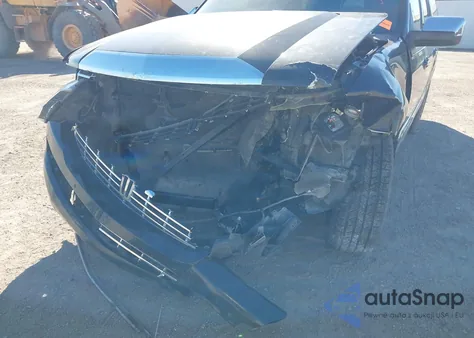 2010 Lincoln Navigator L z USA, uszkodzony, nr VIN 5LMJJ3H52AEJ04506